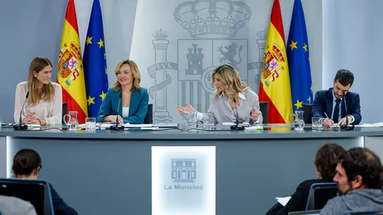 Pilar Alegría y Yolanda Díaz Pilar Alegría y Yolanda Díaz
