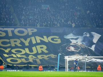 La pancarta de la afición del Manchester City en el Etihad