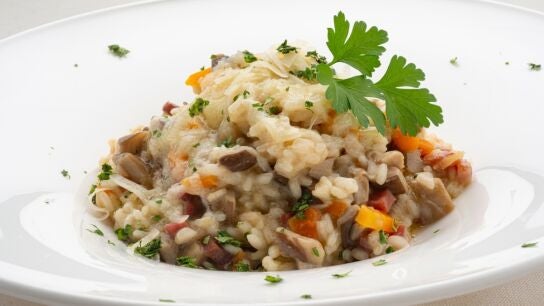 Arroz con jam&oacute;n, setas y queso