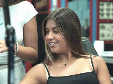 Sue&ntilde;o cumplido: Daniela se hace un tatuaje con la fecha de nacimiento de su abuela