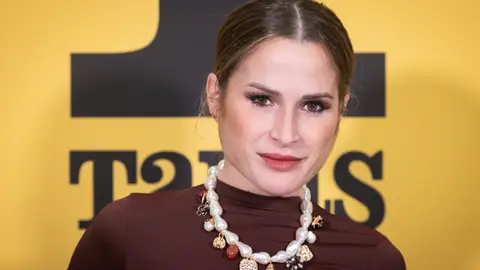 Verdeliss posando para los medios Verdeliss posando para los medios