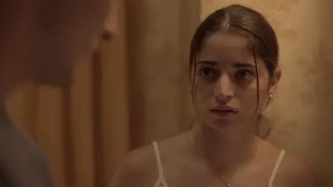 La prueba que podría cambiarlo todo: Alba encuentra la nota que Rafa dejó antes de morir La prueba que podría cambiarlo todo: Alba encuentra la nota que Rafa dejó antes de morir