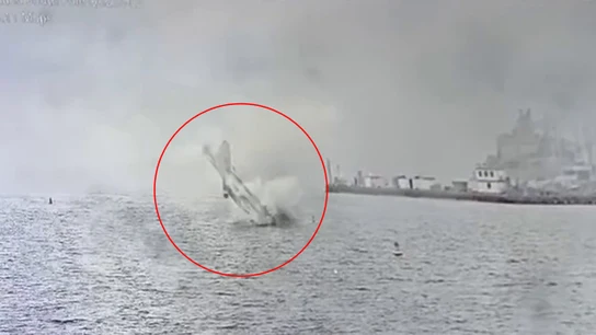 Un caza del ejército norteamericano se estrella en las aguas del estado de California Un caza del ejército norteamericano se estrella en las aguas del estado de California