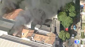 Incendio en una fábrica de Brasil