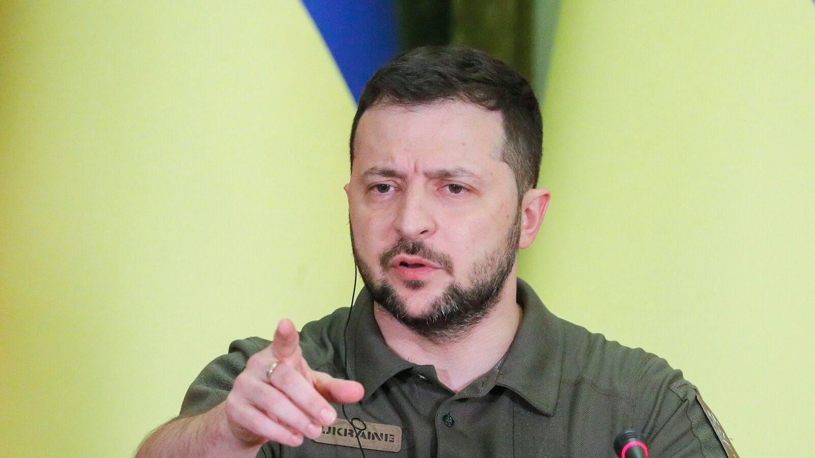 Zelenski responde a Trump acusándole de estar en 