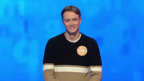 “De no ser por Patricia, no Montero de nada”: los invitados de Pasapalabra estallan de la risa con los poemas de Manu “De no ser por Patricia, no Montero de nada”: los invitados de Pasapalabra estallan de la risa con los poemas de Manu