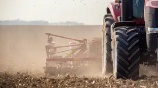 Tractor en el campo Tractor en el campo