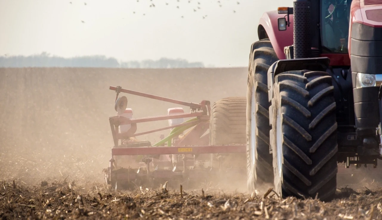 Tractor en el campo