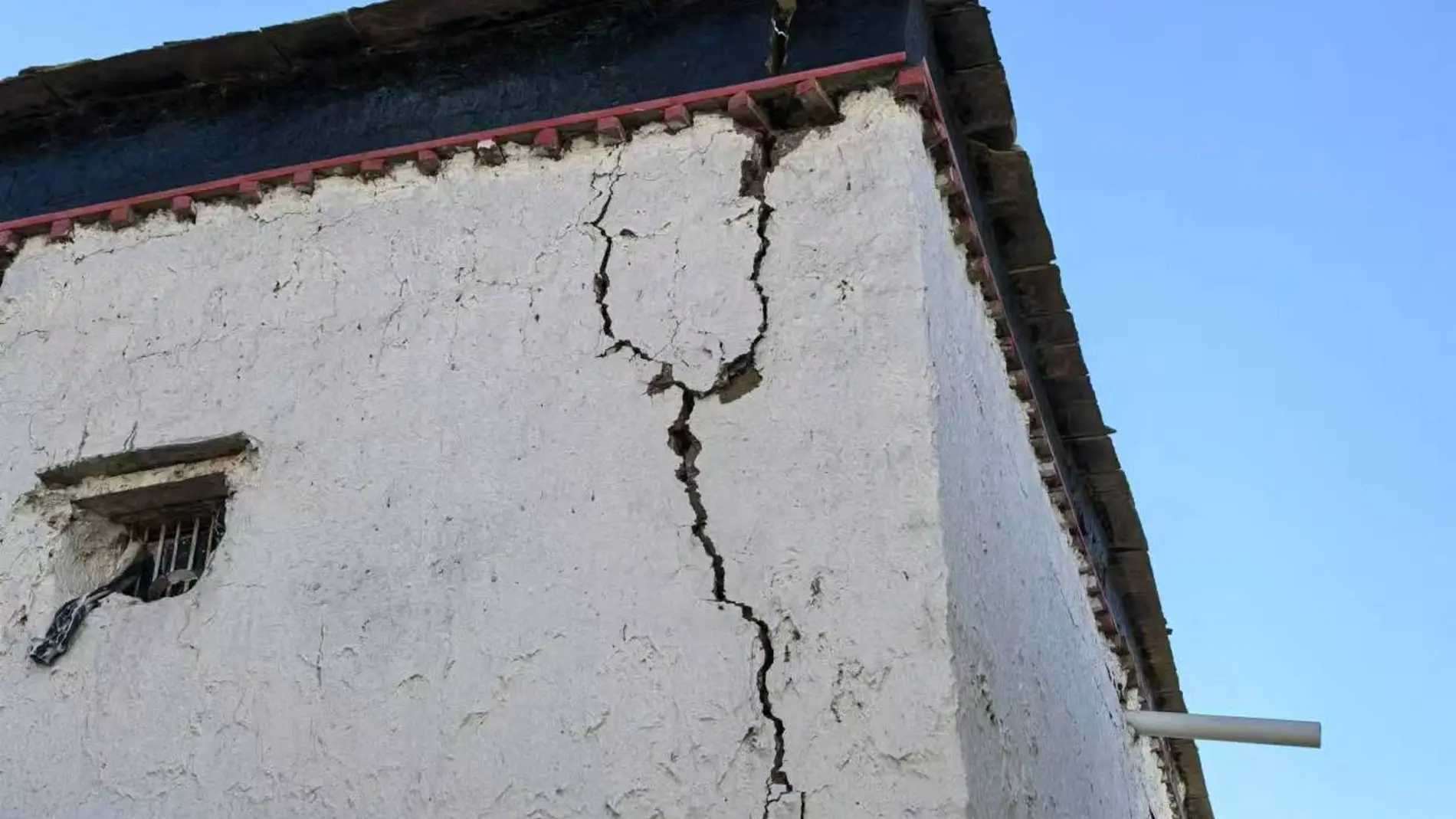 Fuerte terremoto de magnitud 6,4 sacude el sur de Siberia sin causar víctimas Fuerte terremoto de magnitud 6,4 sacude el sur de Siberia sin causar víctimas