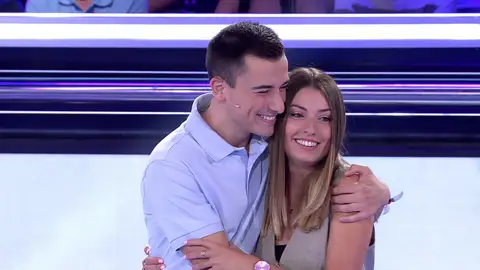 Esto es lo que pasa cuando se atiende en clase: ¡Jose y Alba ganan 50.000 euros en Atrapa un millón! Esto es lo que pasa cuando se atiende en clase: ¡Jose y Alba ganan 50.000 euros en Atrapa un millón!