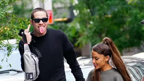 Pete Davidson y Ariana Grande Pete Davidson y Ariana Grande