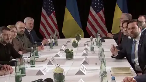 Reunión entre Zelenski y el vicepresidente estadounidense Reunión entre Zelenski y el vicepresidente estadounidense