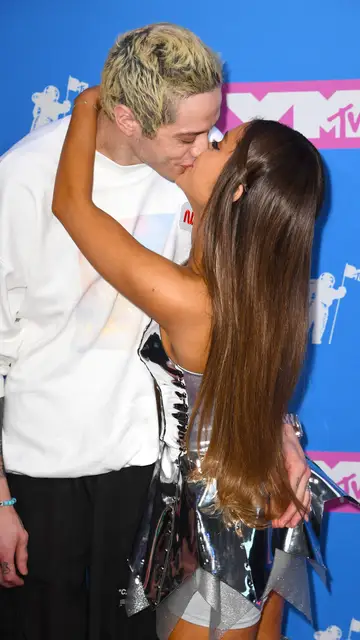 Pete Davidson y Ariana Grande Pete Davidson y Ariana Grande