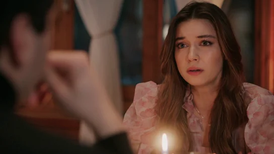La noche de pasión entre Ferit y Seyran se trunca: ella se llena de miedo y lo rechaza La noche de pasión entre Ferit y Seyran se trunca: ella se llena de miedo y lo rechaza