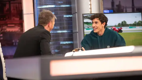 Marc Márquez desvela su relación con Pecco Bagnaia: "Sé diferenciar" Marc Márquez desvela su relación con Pecco Bagnaia: "Sé diferenciar"