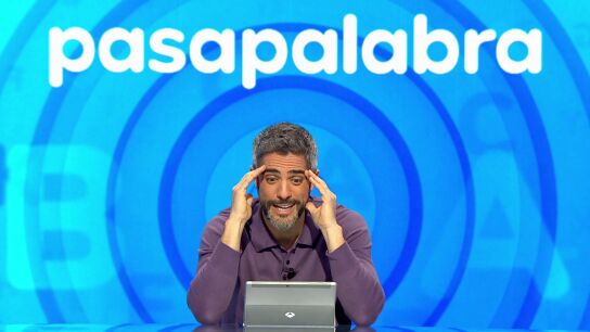 &ldquo;Esto se va a sumar a los siguientes 35 a&ntilde;os de Antena 3&rdquo;: Roberto Leal felicita a Rosa por su rapidez en La Pista