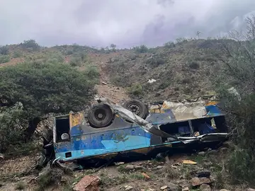 Autobús accidentado en Bolivia Autobús accidentado en Bolivia