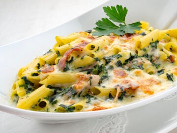 Macarrones con espinacas: un capricho saludable por Karlos Argui&ntilde;ano