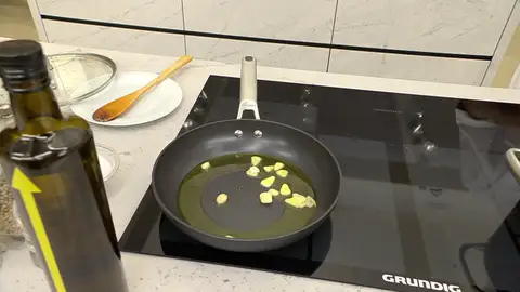 Calienta los dientes de ajo Calienta los dientes de ajo