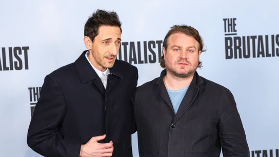 Brady Corbet y Adrien Brody presentan The Brutalist Brady Corbet y Adrien Brody presentan The Brutalist