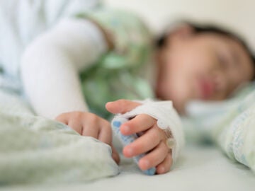 Imagen de archivo de una niña en el hospital