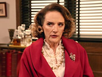 Do&ntilde;a Clara, la madre de Pelayo, conoce a Marta y advierte a su hijo: &ldquo;El m&aacute;s m&iacute;nimo error y adi&oacute;s a tus ambiciones&rdquo;