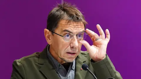 Monedero defiende, tras ser señalado por acoso, que lleva años sufriendo denuncias falsas y cree en el 'sí es sí' Monedero defiende, tras ser señalado por acoso, que lleva años sufriendo denuncias falsas y cree en el 'sí es sí'