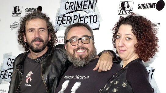 Alex de la Iglesia, durante la presentaci&oacute;n de Crimen Ferpecto con Guillermo Toledo y M&oacute;nica Cervera