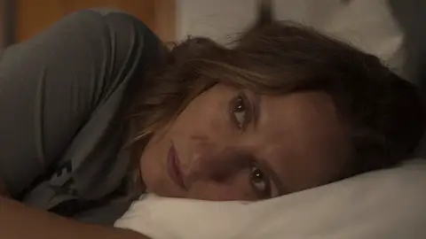 Un despertar incómodo: así ha actuado el juez Romero tras acostarse con Verónica Un despertar incómodo: así ha actuado el juez Romero tras acostarse con Verónica