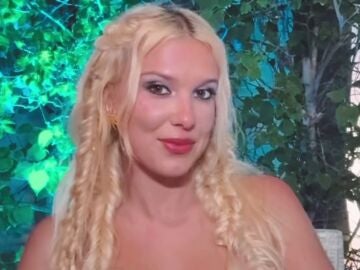 Millie Bobby Brown cumple 21 a&ntilde;os m&aacute;s rubia que nunca