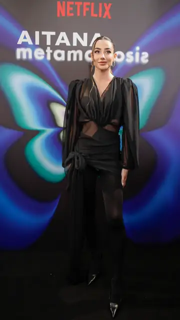 Lola Lolita posando para la prensa Lola Lolita posando para la prensa