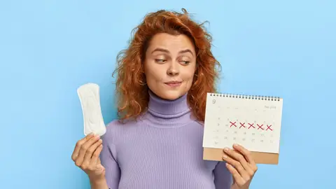 Mujer con la menstruación Mujer con la menstruación