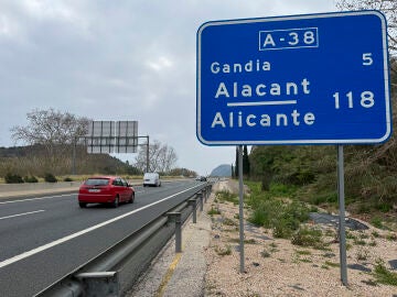 Imagen de la carretera donde fue asesinado el exalcalde de Gandía