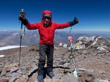 Carlos Soria, en la cima del Aconcagua