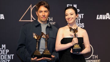 Sean Baker y Mikey Madison ganan en los Independent Spirit Awards 2025