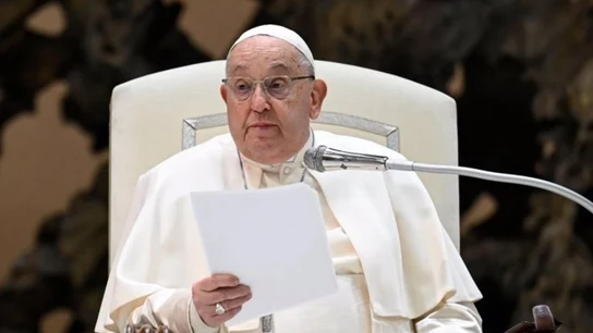 A3 Noticias de la Mañana (25-02-25) Emotivo rosario en la Plaza de San Pedro por la salud del papa Francisco A3 Noticias de la Mañana (25-02-25) Emotivo rosario en la Plaza de San Pedro por la salud del papa Francisco