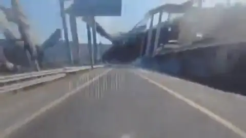 Puente derrumbado Puente derrumbado