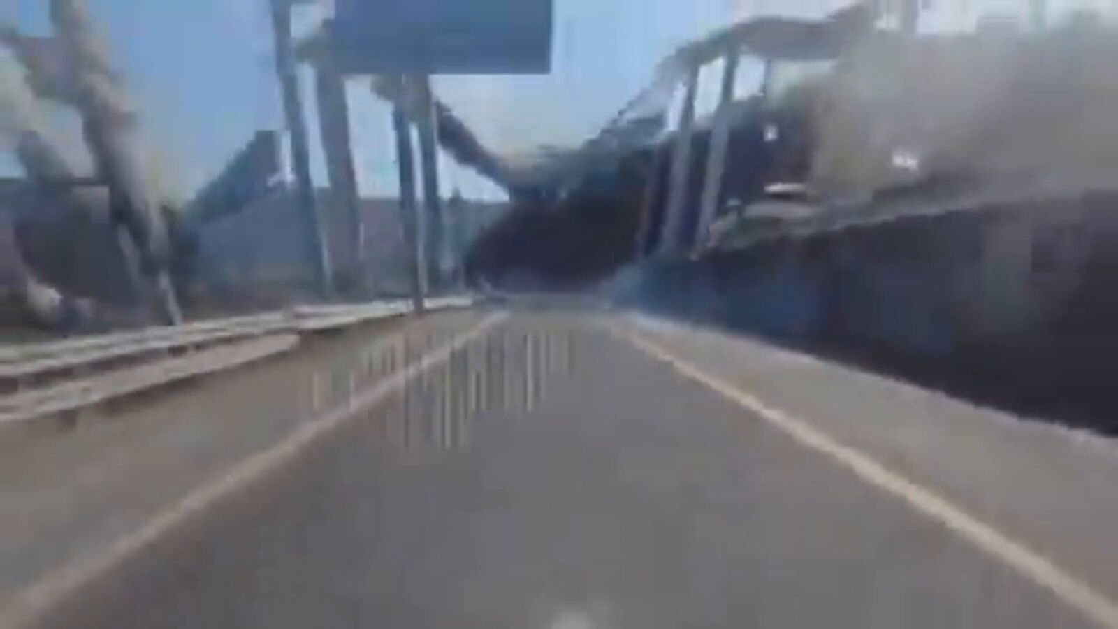 VÍDEO: El terrible momento en el que un puente colapsa dejando 4 muertos en Corea del Sur