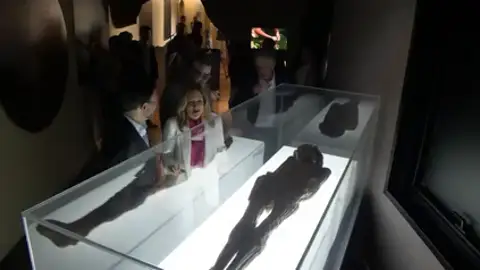 La momia guanche de Tenerife ya no se puede ver en el Arqueológico de Madrid con lo que se inicia la retirada de "restos humanos" de los museos estatales La momia guanche de Tenerife ya no se puede ver en el Arqueológico de Madrid con lo que se inicia la retirada de "restos humanos" de los museos estatales