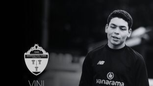 El futbolista brasile&ntilde;o Vini Desouza