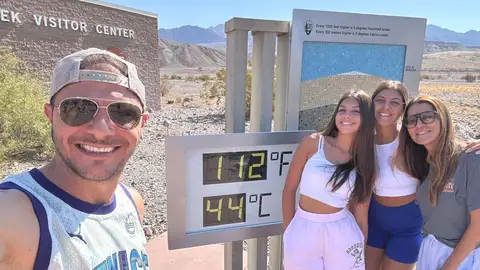 Risas y sufrimiento a partes iguales: así ha sido la travesía de los Sánchez Saborido en el Valle de la Muerte Risas y sufrimiento a partes iguales: así ha sido la travesía de los Sánchez Saborido en el Valle de la Muerte