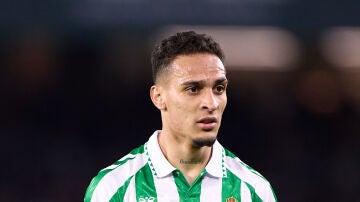 Antony con la camiseta del Real Betis