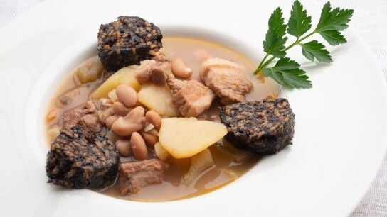 Puchero de Ademuz, de Karlos Argui&ntilde;ano