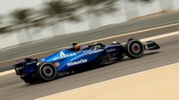 Carlos Sainz con su Williams en Baréin