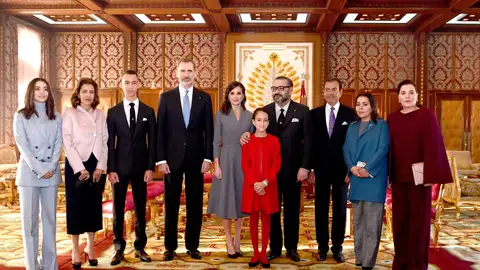 Familia real de Marruecos con el rey Felipe y la reina Letizia Familia real de Marruecos con el rey Felipe y la reina Letizia