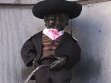 El Manneken Pis se viste de jinete andaluz