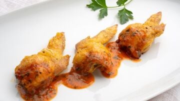 Alitas de pollo rellenas de salsa picante, de Joseba Arguiñano