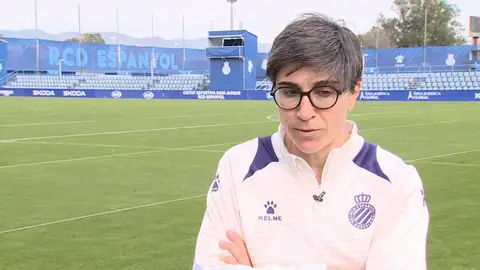Sara Monforte: "El fútbol femenino y el masculino son dos deportes distintos" Sara Monforte: "El fútbol femenino y el masculino son dos deportes distintos"