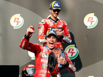 Marc Márquez celebra su victoria en el GP de Tailandia