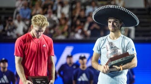 Davidovich, cabizbajo tras perder la final de Acapulco ante Machac